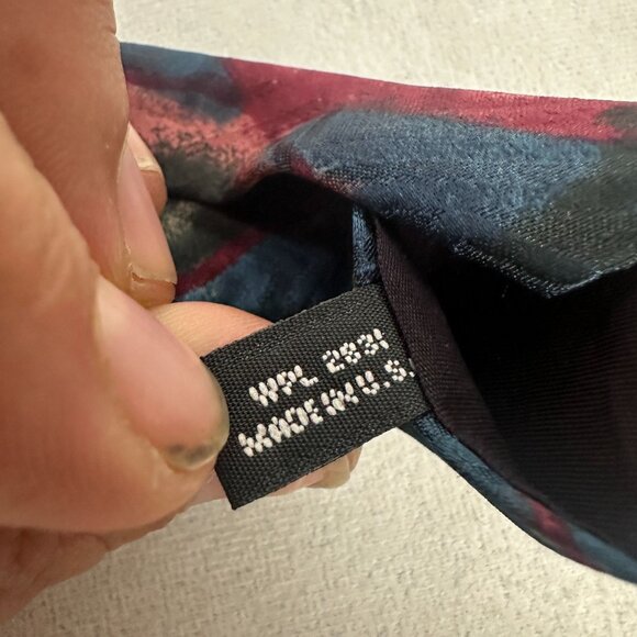 Halston III Mens Neck Tie Abstract Print Blue Red Gold Polyester Made In USA - Picture 5 of 5